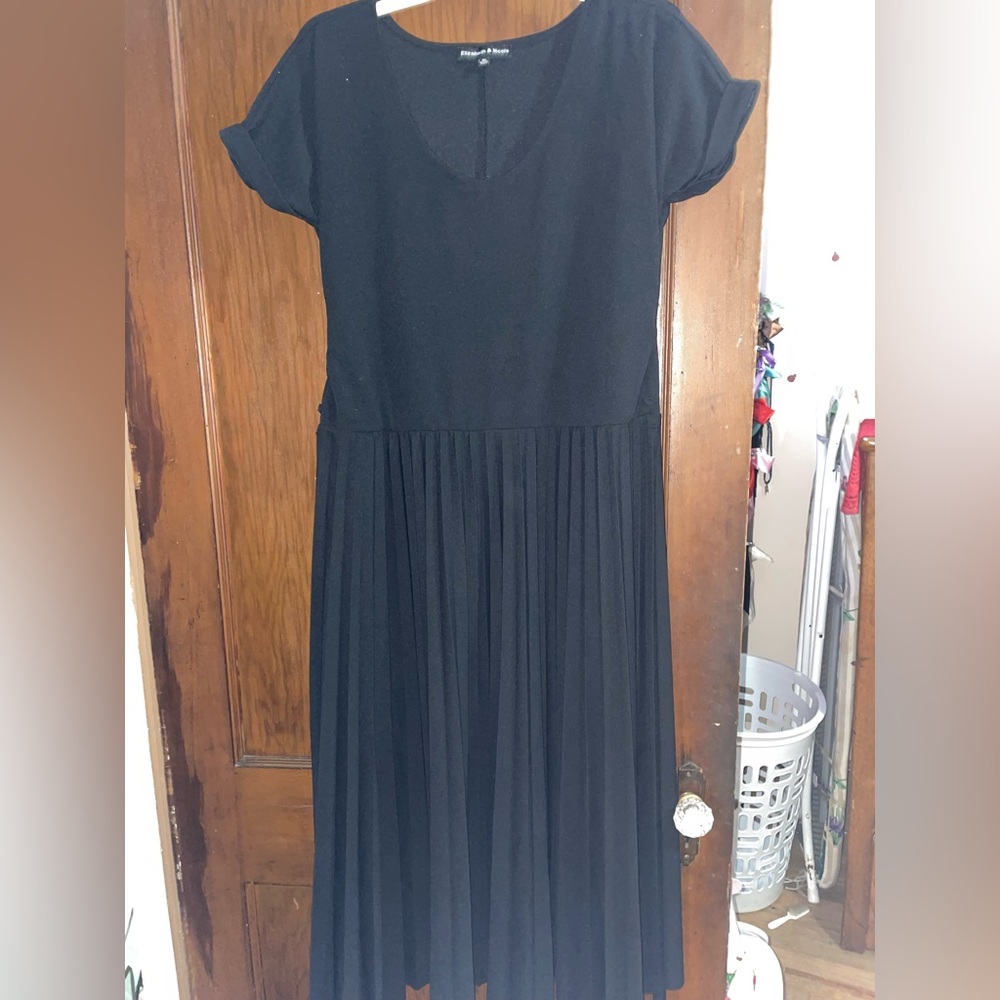 Elegant Black Pleated Dress